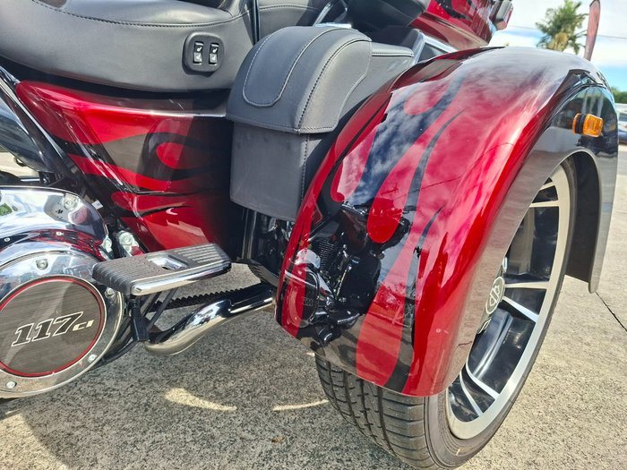 2022 HARLEY-DAVIDSON FLHTCUTGSE CVO TRI GLIDE (117)