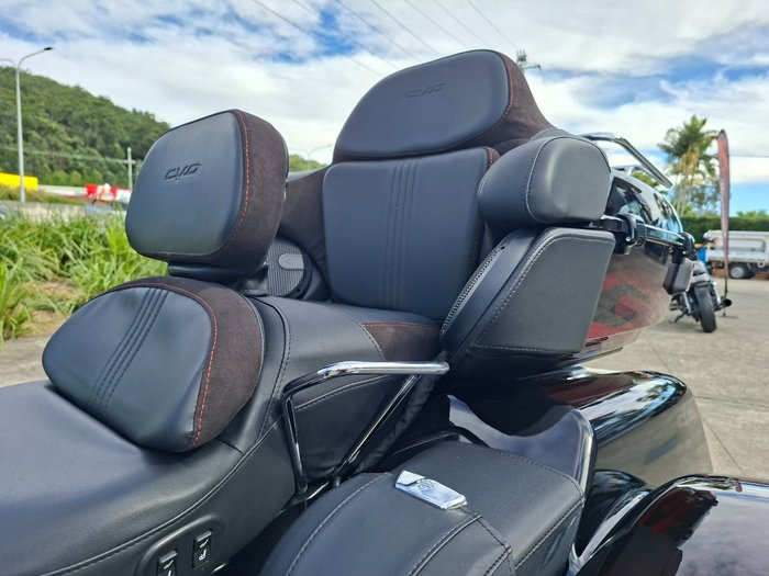 2022 HARLEY-DAVIDSON FLHTCUTGSE CVO TRI GLIDE (117)