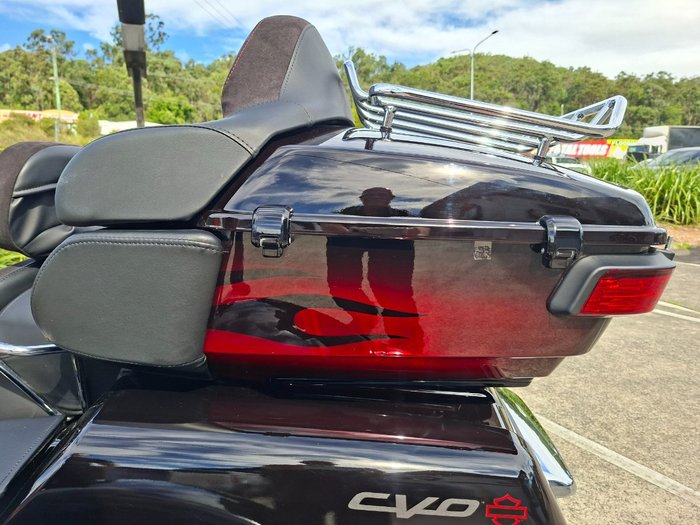 2022 HARLEY-DAVIDSON FLHTCUTGSE CVO TRI GLIDE (117)