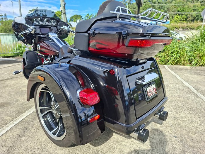 2022 HARLEY-DAVIDSON FLHTCUTGSE CVO TRI GLIDE (117)