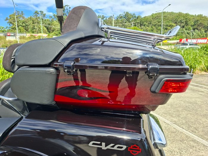 2022 HARLEY-DAVIDSON FLHTCUTGSE CVO TRI GLIDE (117)