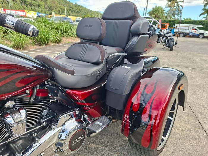 2022 HARLEY-DAVIDSON FLHTCUTGSE CVO TRI GLIDE (117)