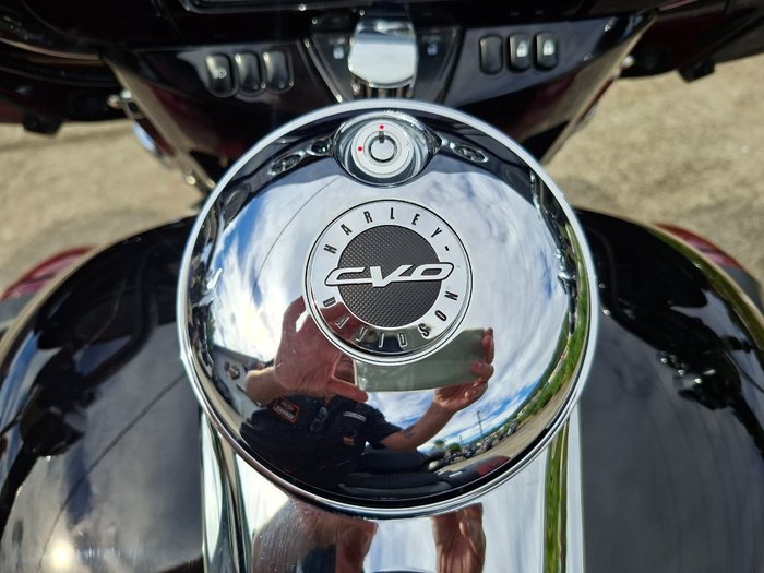 2022 HARLEY-DAVIDSON FLHTCUTGSE CVO TRI GLIDE (117)