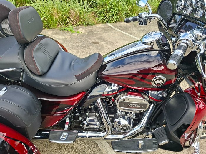 2022 HARLEY-DAVIDSON FLHTCUTGSE CVO TRI GLIDE (117)