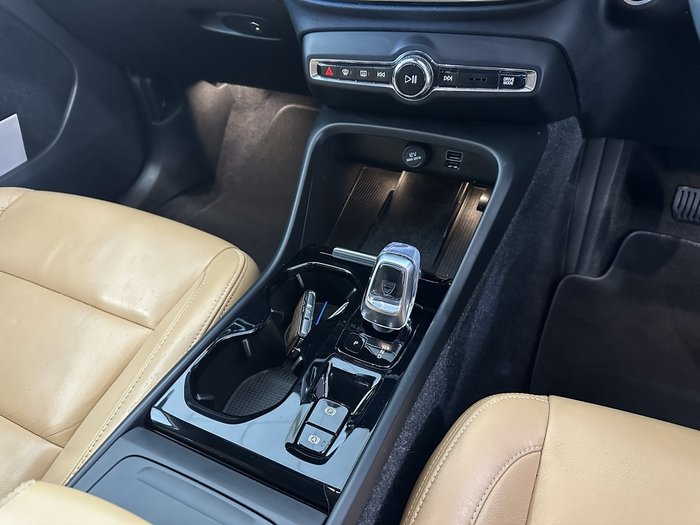 2020 Volvo XC40 T4 Inscription