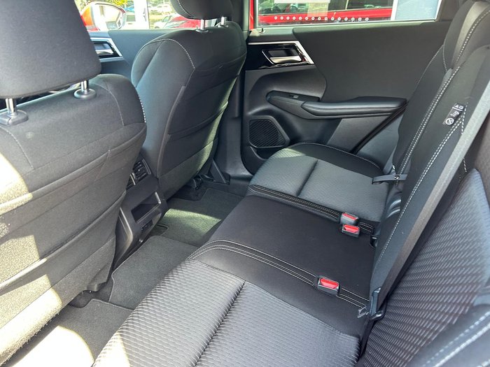 2024 Mitsubishi Outlander LS