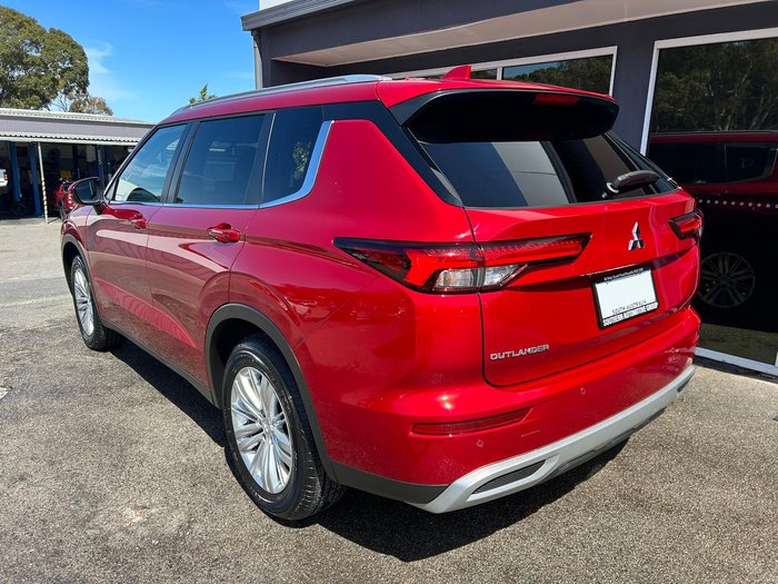 2024 Mitsubishi Outlander LS
