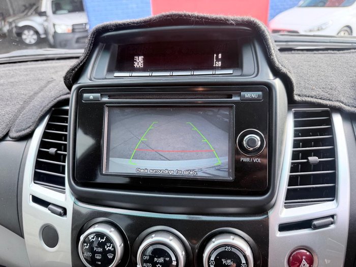2014 Mitsubishi Challenger PC MY14 4X4 Dual Range White
