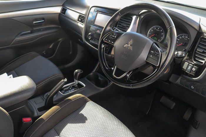 2016 Mitsubishi Outlander LS
