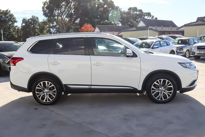 2016 Mitsubishi Outlander LS