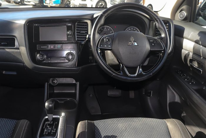 2016 Mitsubishi Outlander LS