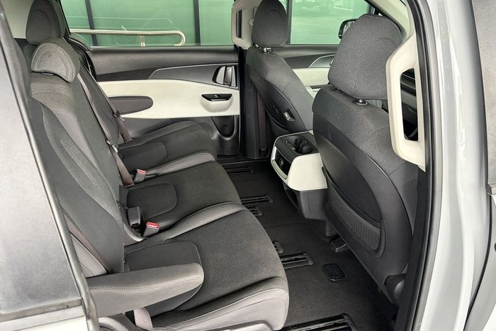 2022 Kia Carnival S