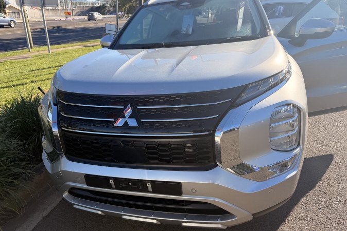 2024 MITSUBISHI OUTLANDER