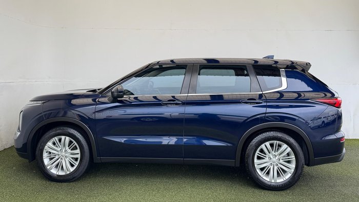 2022 Mitsubishi Outlander ES