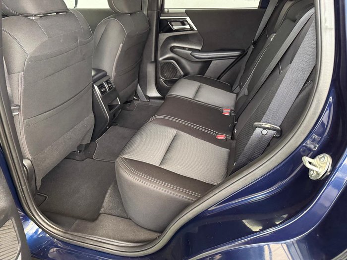 2023 Mitsubishi Outlander ES