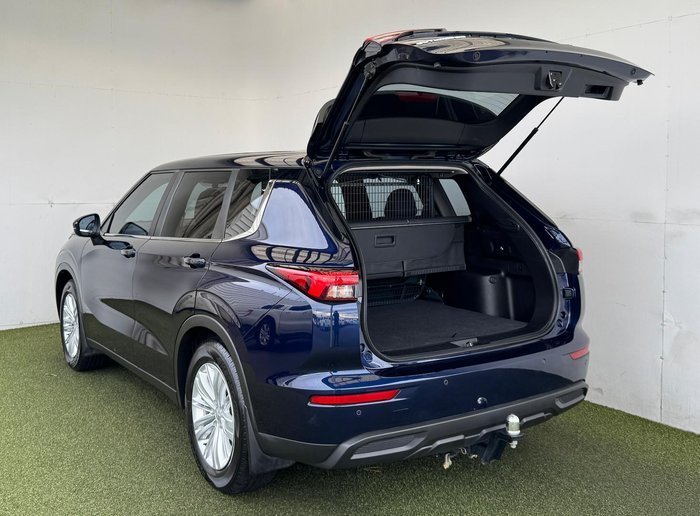 2023 Mitsubishi Outlander ES