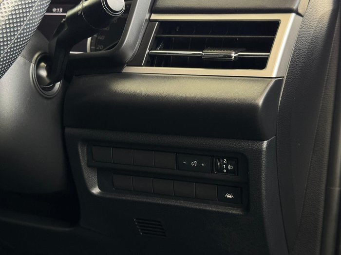 2023 Mitsubishi Outlander ES