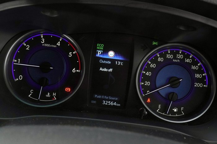 2019 Toyota Hilux SR5