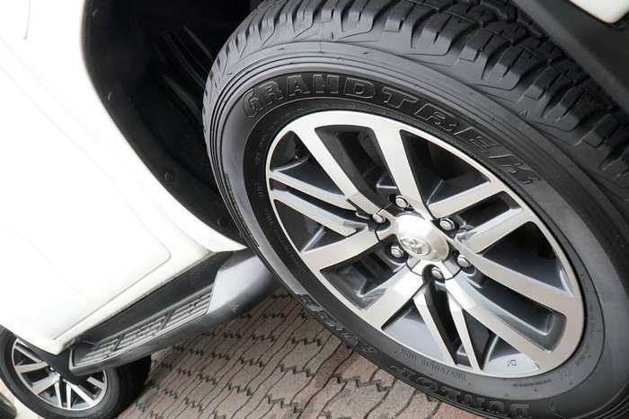 2019 Toyota Hilux SR5