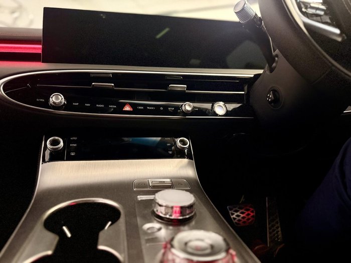 2025 Genesis GV70 3.5T SIGNATURE SPORT