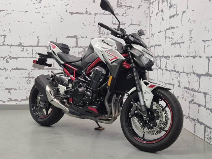 2021 Kawasaki Z900 (ZR900F) Z White
