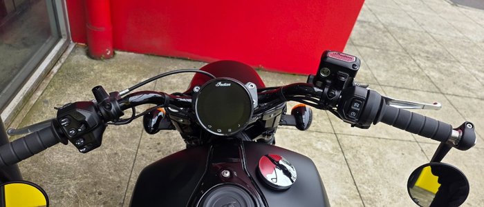 2025 Indian SCOUT BOBBER BLACK