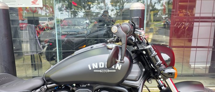 2025 Indian SCOUT BOBBER BLACK
