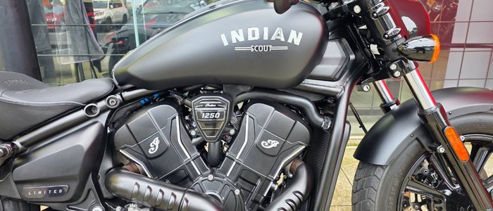 2025 Indian SCOUT BOBBER BLACK