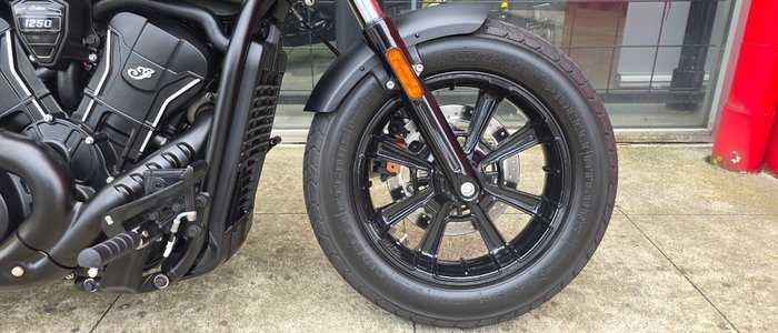 2025 Indian SCOUT BOBBER BLACK