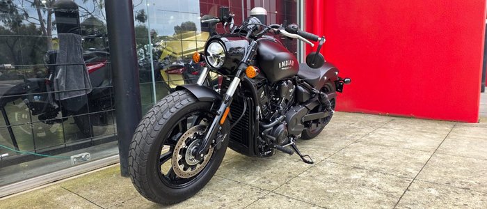 2025 Indian SCOUT BOBBER BLACK