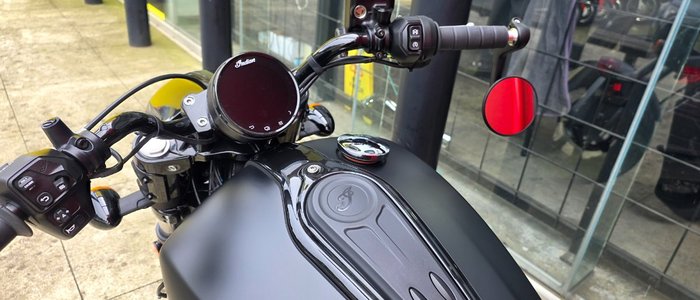 2025 Indian SCOUT BOBBER BLACK
