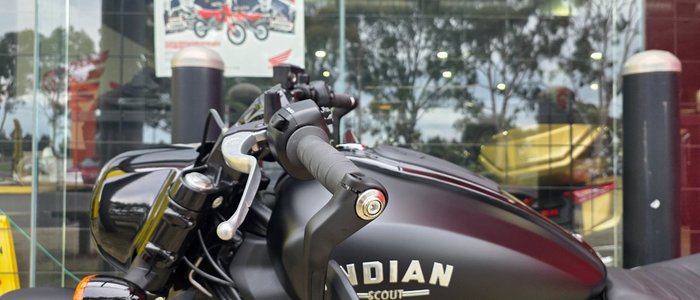 2025 Indian SCOUT BOBBER BLACK