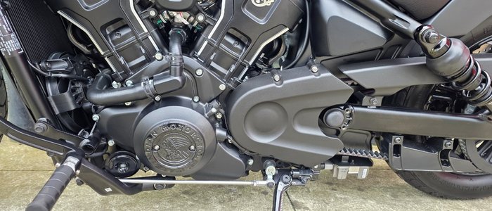 2025 Indian SCOUT BOBBER BLACK