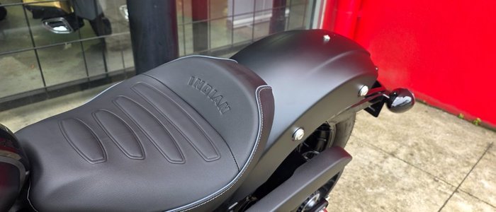 2025 Indian SCOUT BOBBER BLACK