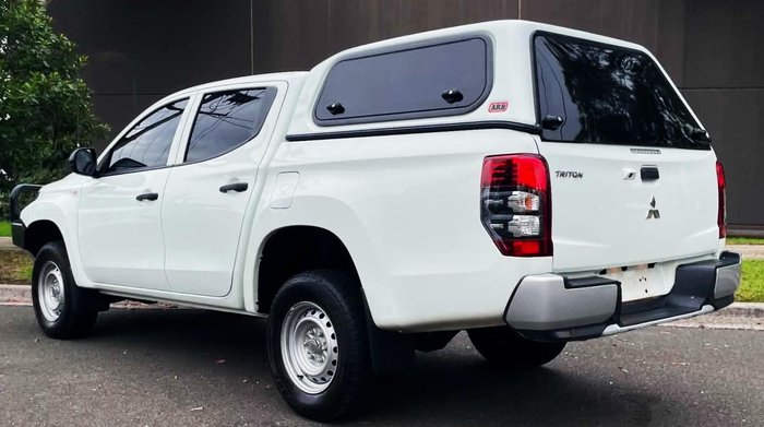 2022 Mitsubishi Triton GLX