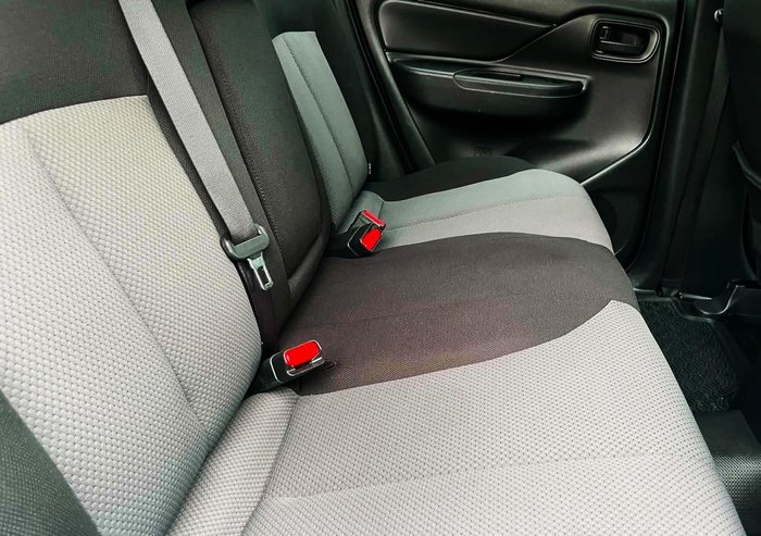2022 Mitsubishi Triton GLX