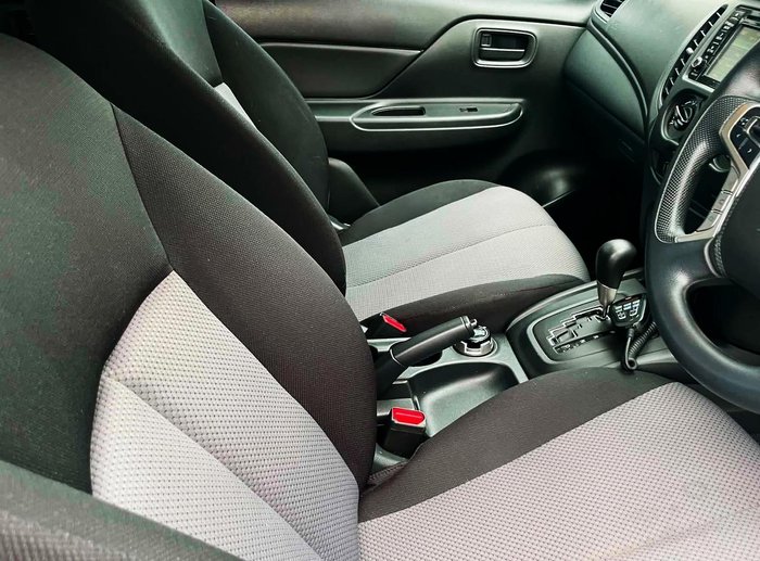 2022 Mitsubishi Triton GLX