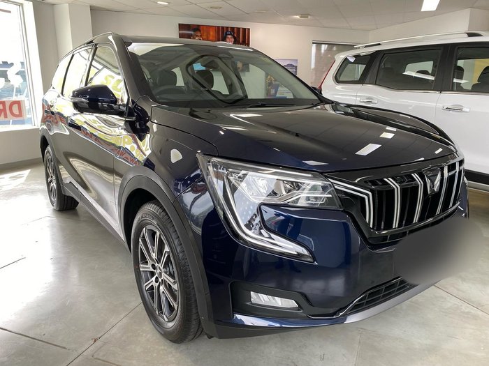 2025 Mahindra XUV700