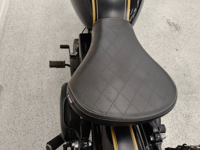 2021 Royal Enfield CLASSIC 500 ABS Black
