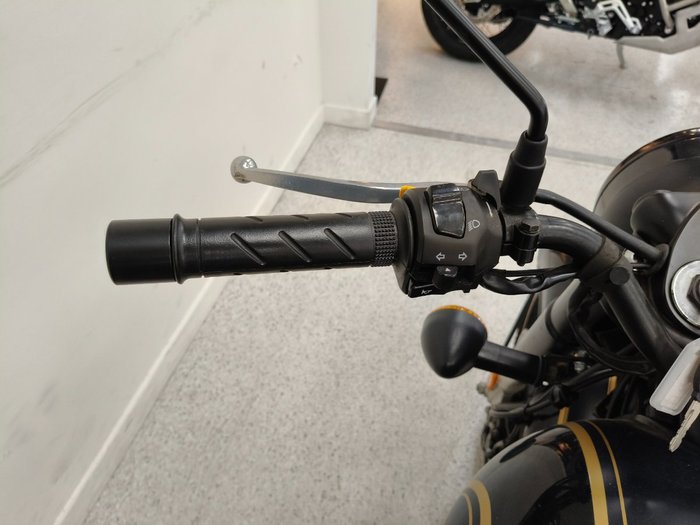 2021 Royal Enfield CLASSIC 500 ABS Black