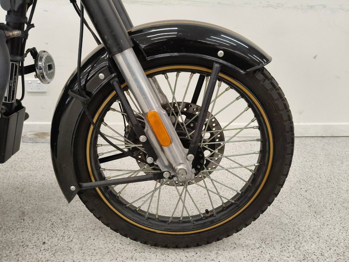 2021 Royal Enfield CLASSIC 500 ABS Black
