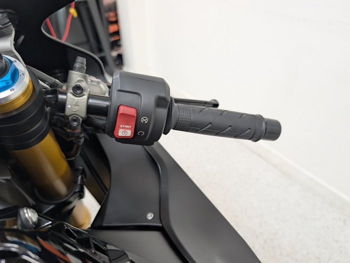 2024 Honda CBR1000RR-R SP (FIREBLADE) ABS Black