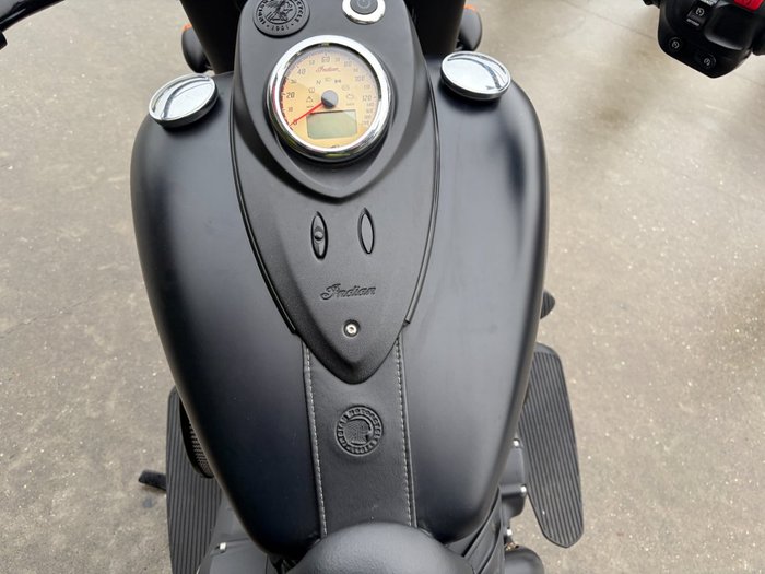 2016 Indian CHIEF DARK HORSE Black