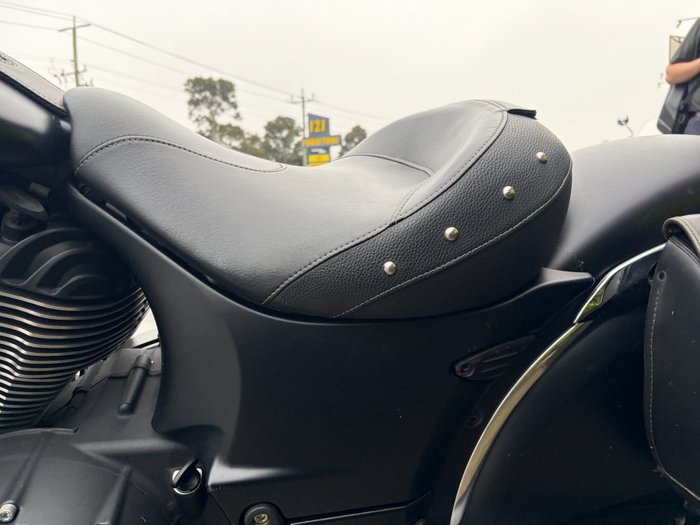 2016 Indian CHIEF DARK HORSE Black
