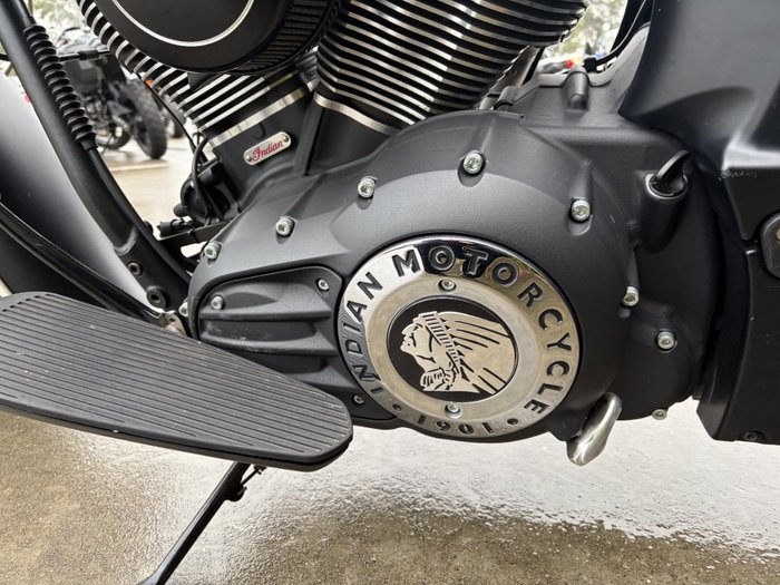 2016 Indian CHIEF DARK HORSE Black