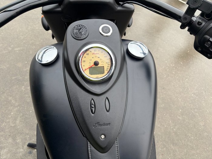2016 Indian CHIEF DARK HORSE Black
