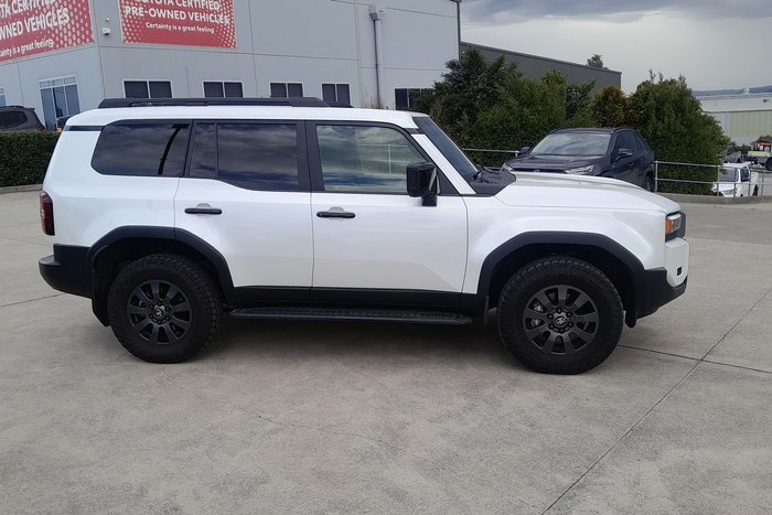 2025 Toyota Landcruiser Prado Altitude