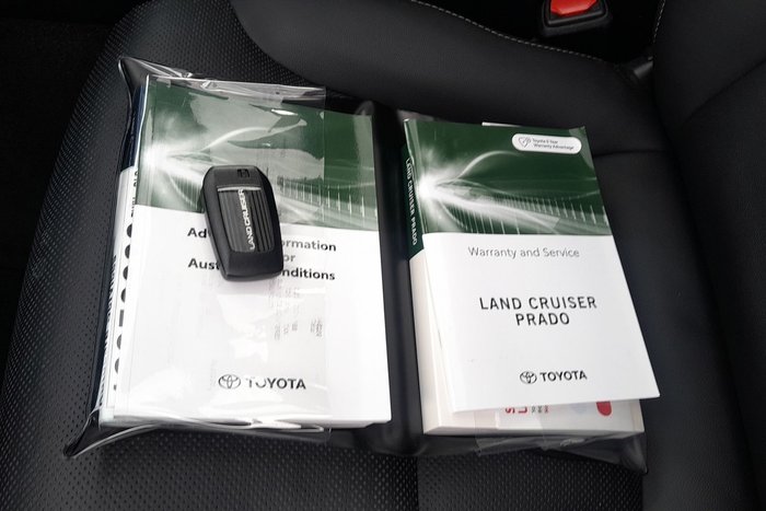 2025 Toyota Landcruiser Prado Altitude