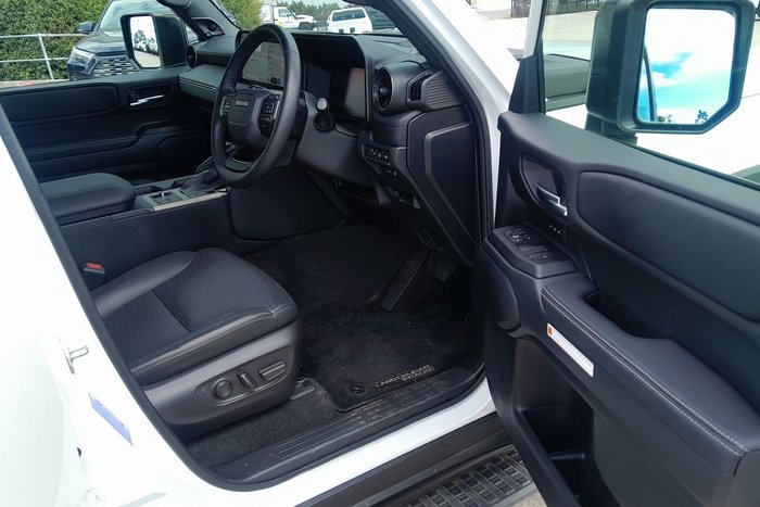 2025 Toyota Landcruiser Prado Altitude