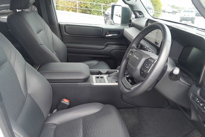 2025 Toyota Landcruiser Prado Altitude